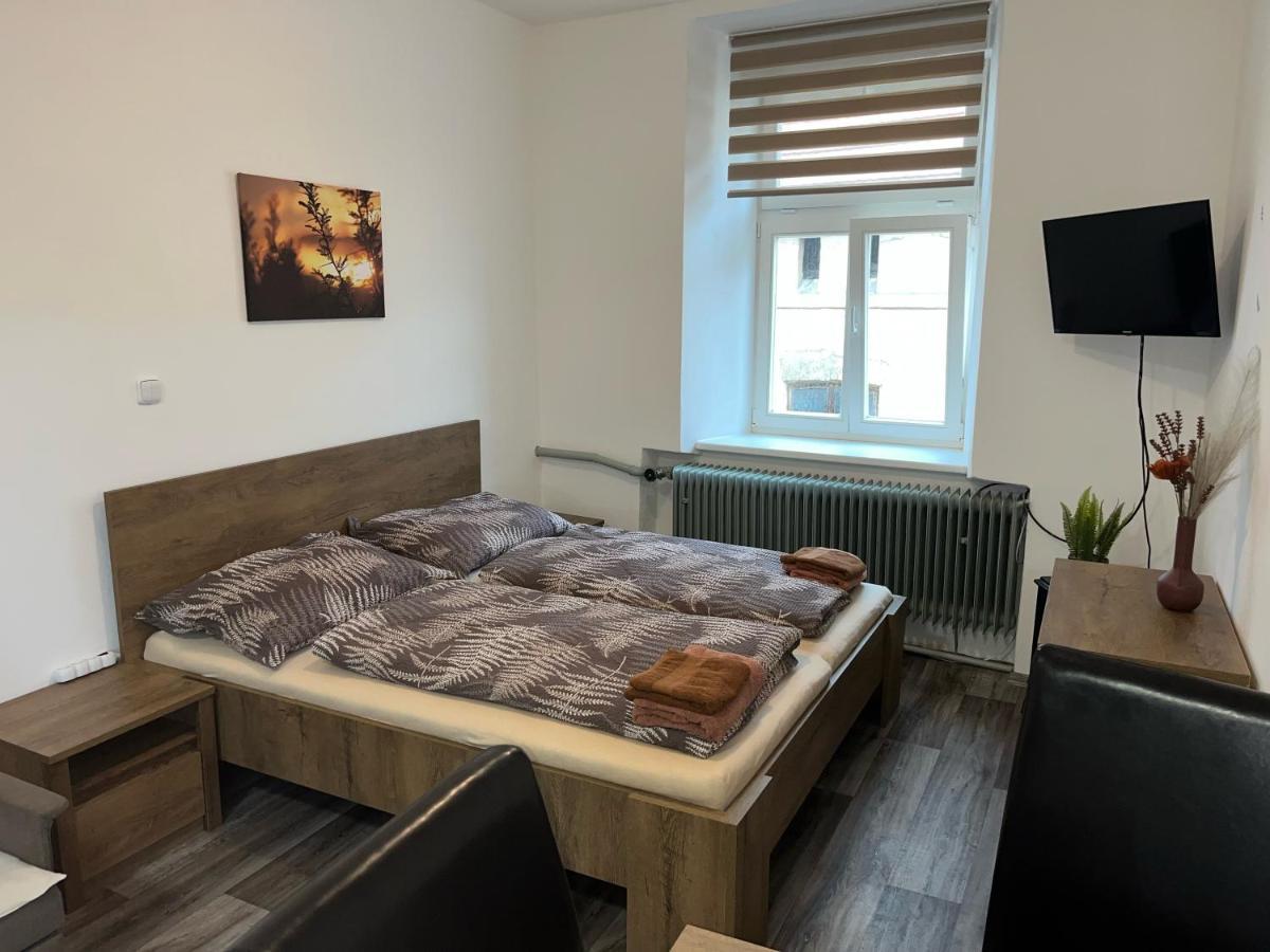 Apartmany Nezarka A Privatni Wellness Jindrichuv Hradec Exterior photo