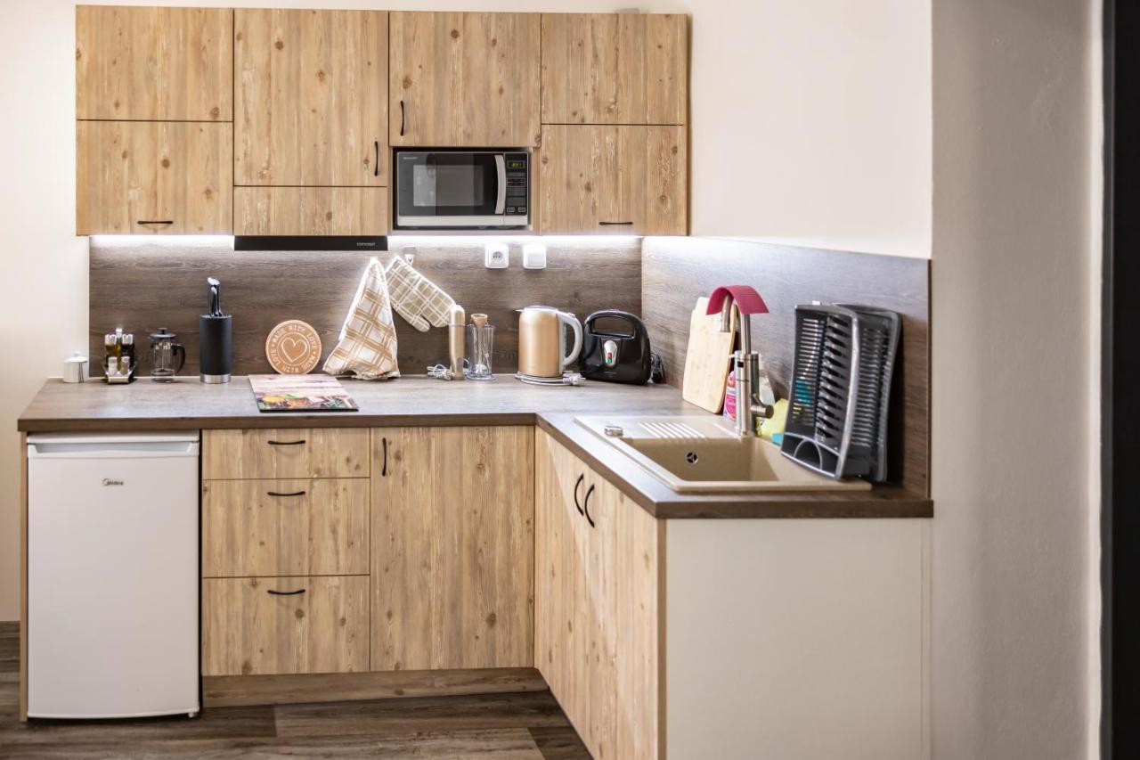 Apartmany Nezarka A Privatni Wellness Jindrichuv Hradec Exterior photo